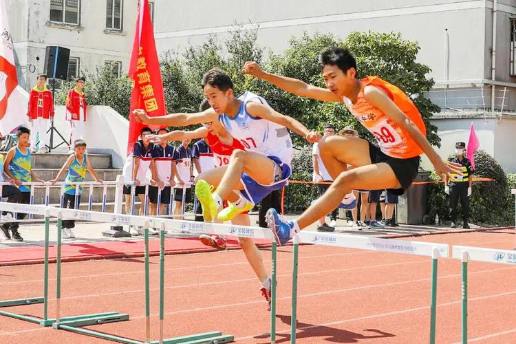 平击进攻网球拍怎么选好